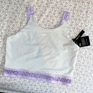 Nike Pro women’s sports bra. Size Large